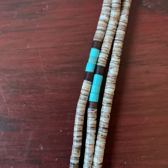 Shell/bead necklace - Picture 3 of 5